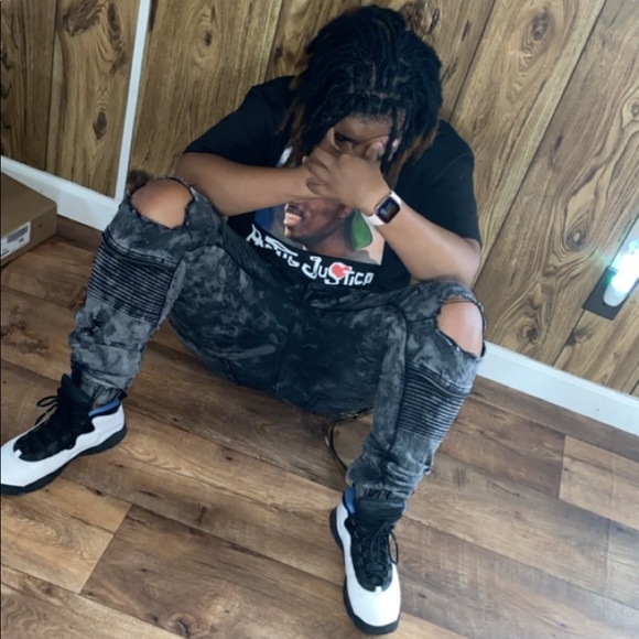 Meet your Posher, Cee - Picture 1 of 1